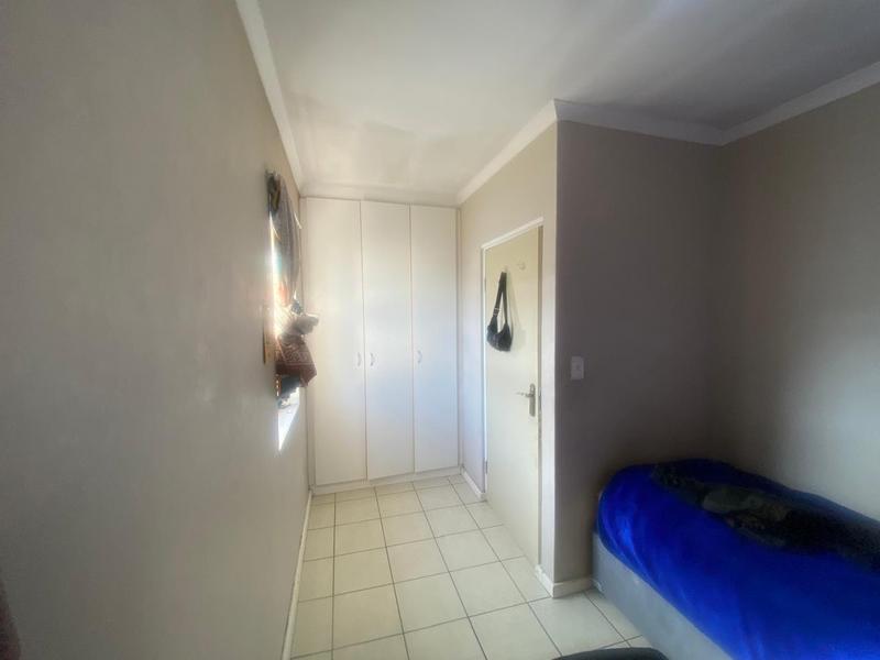 2 Bedroom Property for Sale in Maitland Western Cape